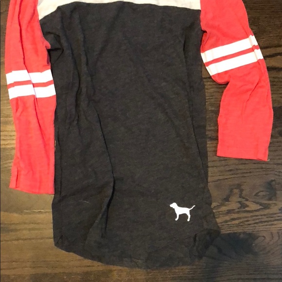 Victoria’s Secret Three Quarter Sleeve Shirt - Picture 3 of 3